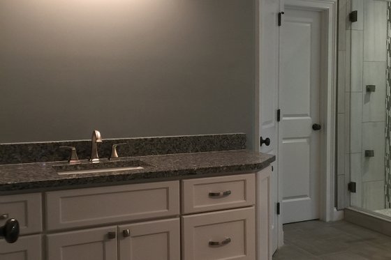 Interior - Master Bathroom 2 for Craftsman House Plan #437-64 - 4 bed, 4 bath