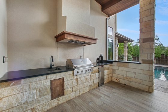 Exterior - Outdoor Living 1 for Contemporary House Plan #935-5 - 4 bed, 4 bath