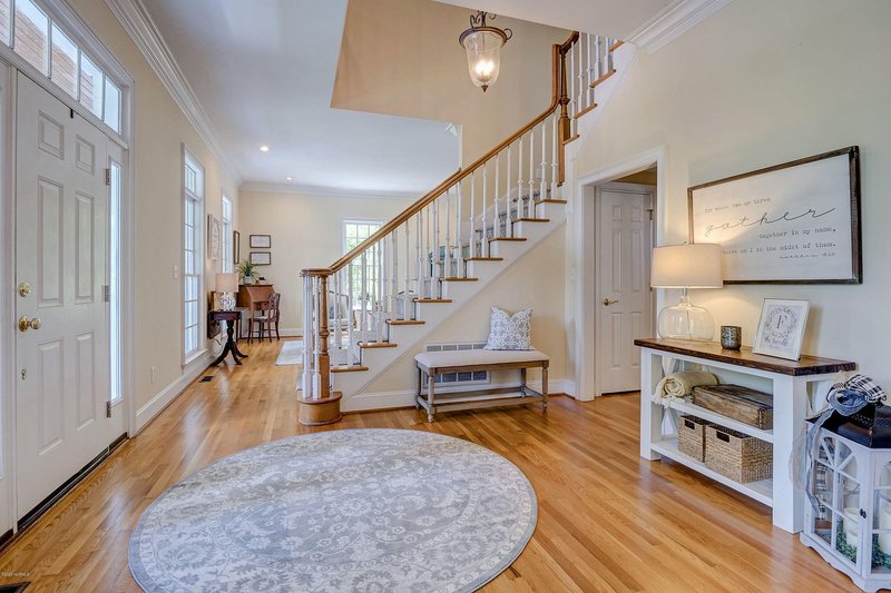 Dream House Plan - Photo 4 for Colonial House Plan #137-194 - 3 bed, 3.5 bath