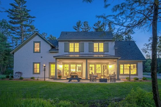 Exterior - Rear Elevation 1 for Craftsman House Plan #901-138 - 4 bed, 2.5 bath