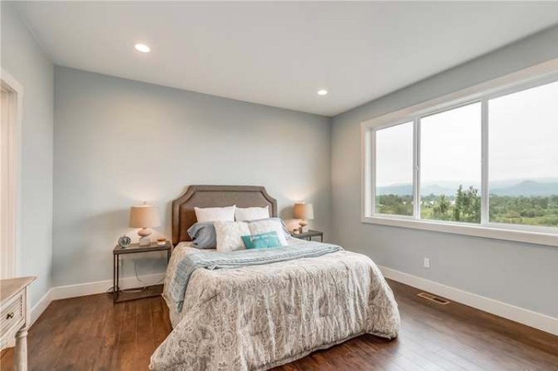 Dream House Plan - Interior - Master Bedroom 1 for Craftsman House Plan #1070-17 - 3 bed, 2.5 bath