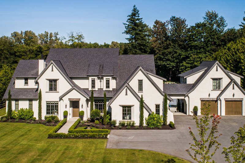 European Style House Plan - 6 Beds 4.5 Baths 5064 Sq/Ft Plan #1114-19