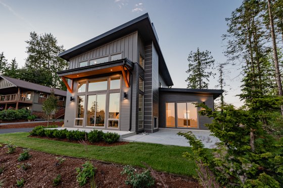 Exterior - Front Elevation 12 for Contemporary House Plan #1070-14 - 3 bed, 2.5 bath