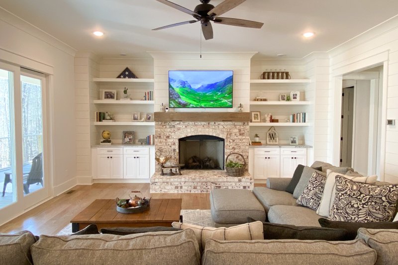 Architectural House Design - Photo 5 for Farmhouse House Plan #927-988 - 4 bed, 3.5 bath