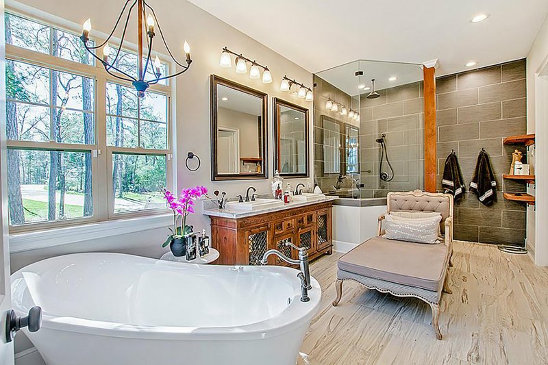 Home Plan - Interior - Master Bathroom for Craftsman House Plan #17-2444 - 5 bed, 5.5 bath