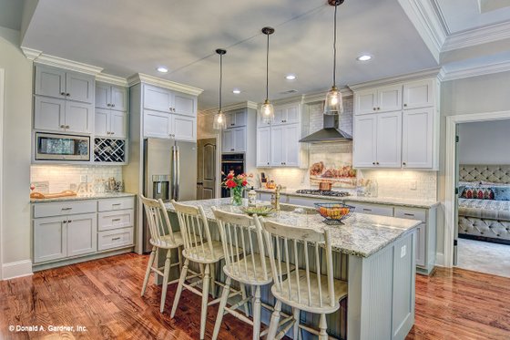 Interior - Kitchen for Ranch House Plan #929-1013 - 3 bed, 2 bath
