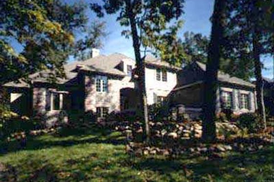 Exterior - Front Elevation for Traditional House Plan #70-488 - 4 bed, 2.5 bath