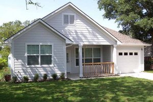 Architectural House Design - Traditional Exterior - Front Elevation Plan #513-9