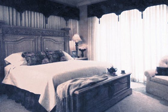 Photo 2 for Colonial House Plan #417-414 - 5 bed, 3.5 bath
