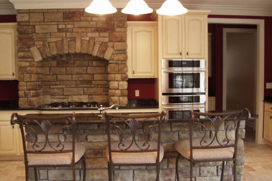 Photo 3 for Traditional House Plan #119-234 - 5 bed, 3 bath