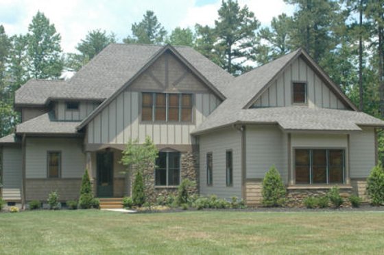 Exterior - Front Elevation for Craftsman House Plan #413-843 - 4 bed, 3.5 bath