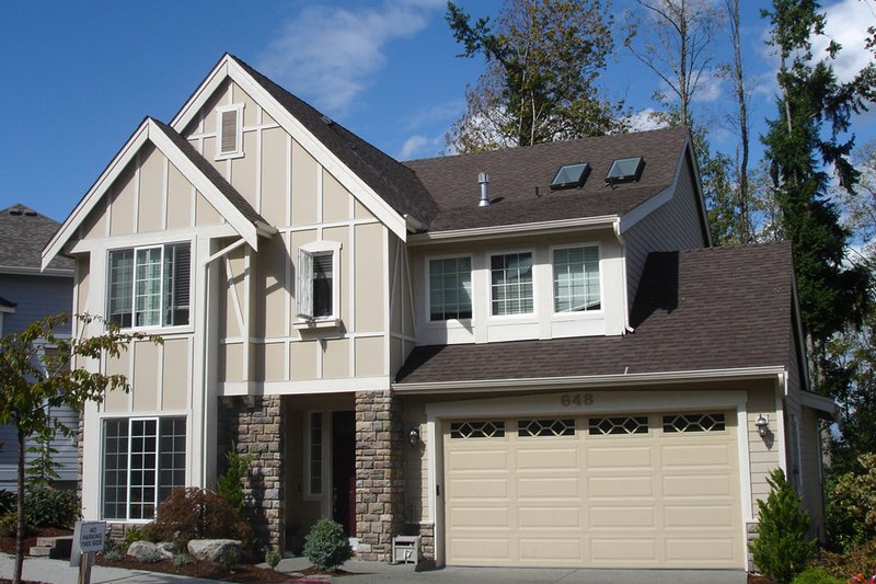 Dream House Plan - Country Photo Plan #132-115