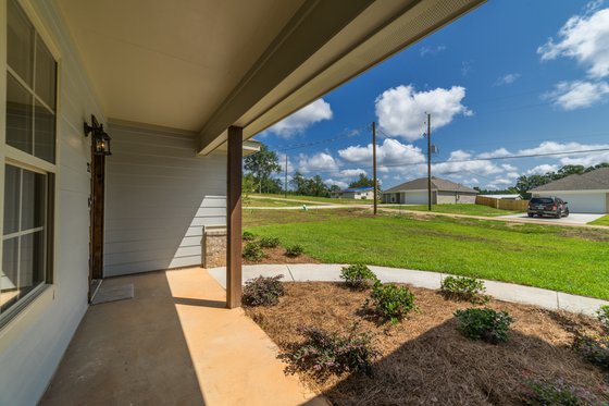 Exterior - Covered Porch for Ranch House Plan #430-181 - 3 bed, 2 bath