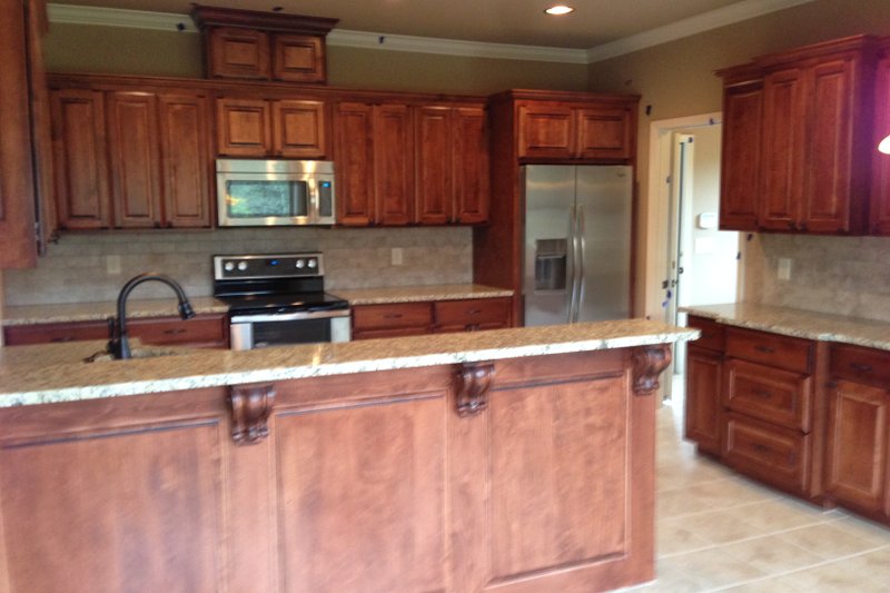 Dream House Plan - Interior - Kitchen 1 for Traditional House Plan #437-84 - 4 bed, 3.5 bath