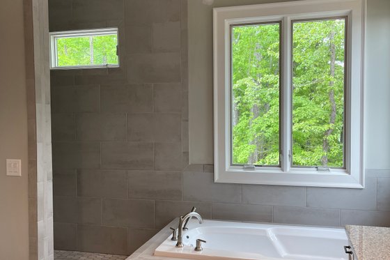 Interior - Master Bathroom 1 for Craftsman House Plan #437-124 - 3 bed, 3.5 bath