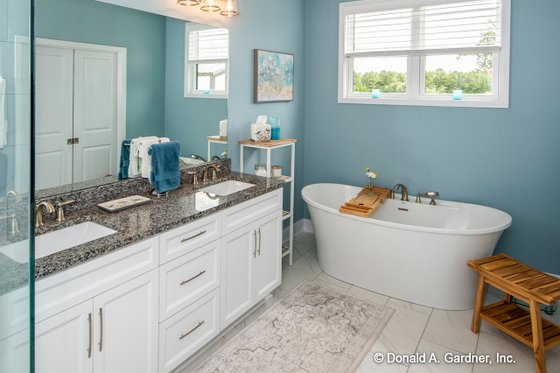 Interior - Master Bathroom for Farmhouse House Plan #929-1086 - 3 bed, 2.5 bath