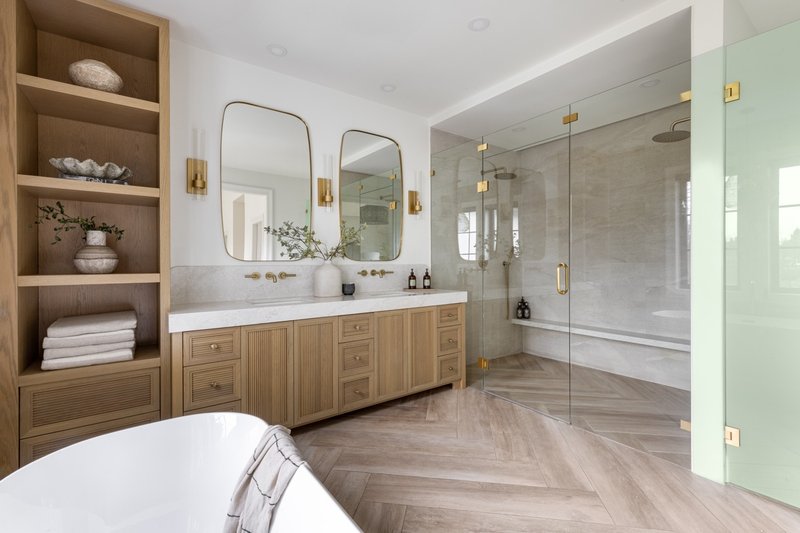 House Blueprint - Interior - Master Bathroom 1 for European House Plan #1114-12 - 6 bed, 4.5 bath