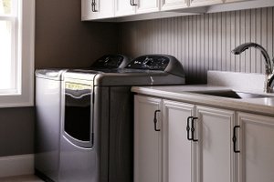 Interior - Laundry for Southern House Plan #437-57 - 3 bed, 3.5 bath