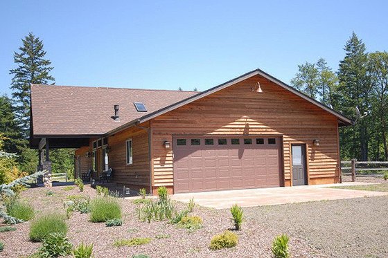 Ranch style country home elevation