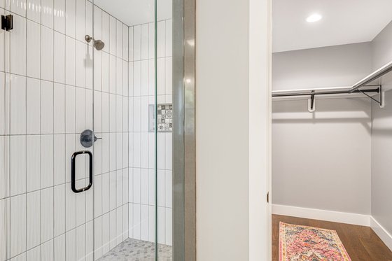 Interior - Bathroom for Cottage House Plan #44-246 - 3 bed, 2 bath