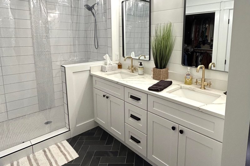 Dream House Plan - Photo 16 for Farmhouse House Plan #430-253 - 3 bed, 2 bath