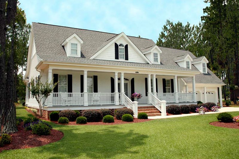 House Plan Design - southern country cottage house designed in North Carolina by William Poole