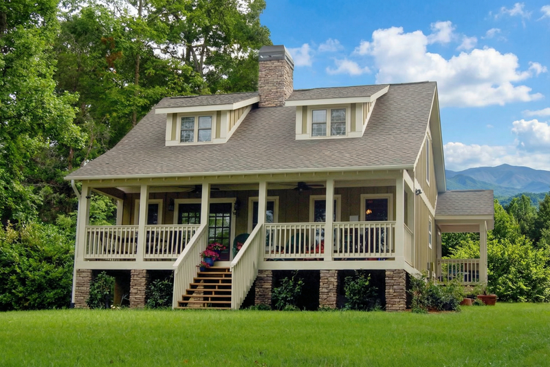 Dream House Plan - Country Exterior - Front Elevation Plan #17-3270