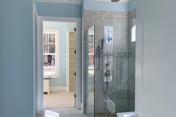 Interior - Master Bathroom 3 for Craftsman House Plan #437-95 - 3 bed, 3.5 bath