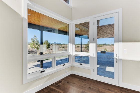 Interior - Master Bedroom for Contemporary House Plan #892-30 - 4 bed, 4.5 bath