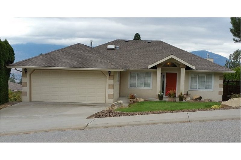 Home Plan - Mediterranean Exterior - Front Elevation Plan #126-125