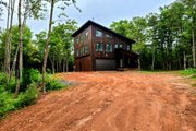 Traditional Style House Plan - 3 Beds 3 Baths 1438 Sq/Ft Plan #932-543 