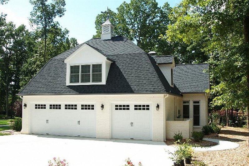 Dream House Plan - Front View - 4500 square foot Country home