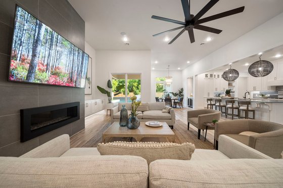 Interior - Family Room 5 for Traditional House Plan #1098-8 - 4 bed, 4.5 bath