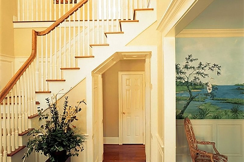 Home Plan - Interior - Entry for Southern House Plan #137-174 - 4 bed, 4 bath