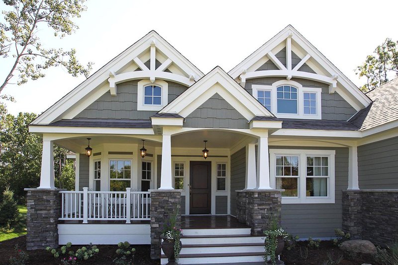 House Design - Craftsman Home by Washington State designer 2200sft