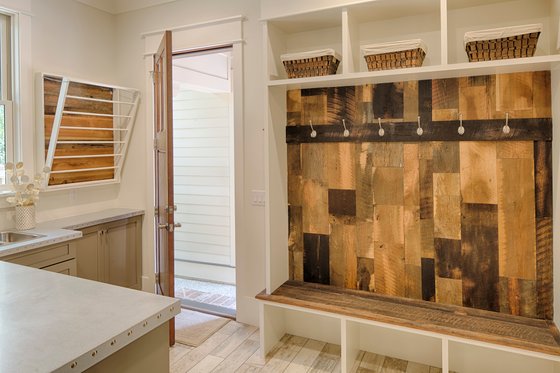 Interior - Laundry for Country House Plan #928-13 - 3 bed, 3.5 bath