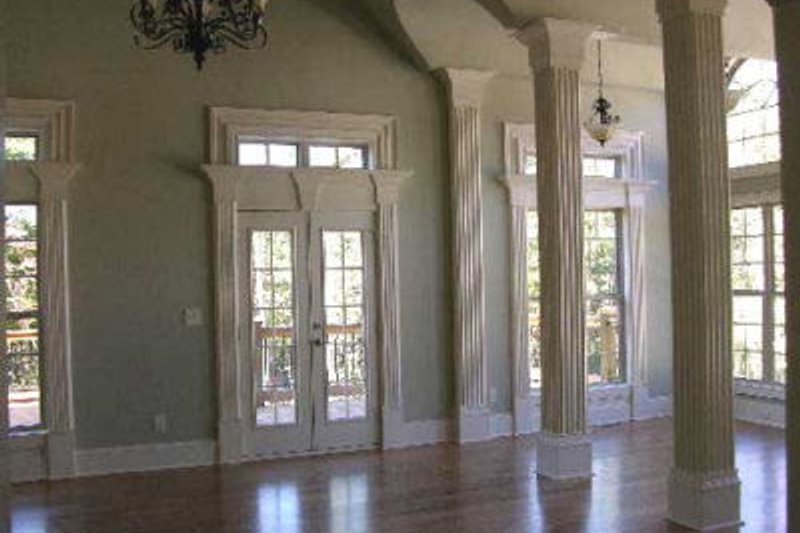 Home Plan - European Photo Plan #119-117