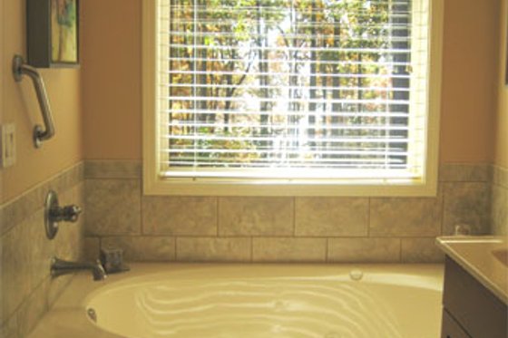 Photo 7 for Craftsman House Plan #437-52 - 3 bed, 2.5 bath