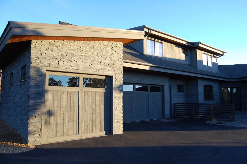 Home Plan - Exterior - Front Elevation for Contemporary House Plan #895-27 - 4 bed, 3.5 bath