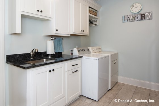 Interior - Laundry for Ranch House Plan #929-1059 - 4 bed, 3.1 bath