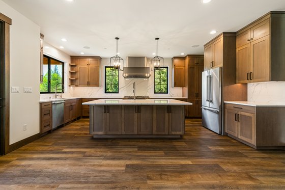 Photo 15 for Craftsman House Plan #1070-152 - 4 bed, 3 bath