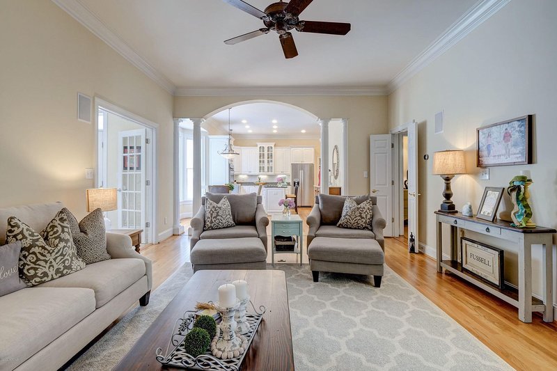 Dream House Plan - Photo 7 for Colonial House Plan #137-194 - 3 bed, 3.5 bath