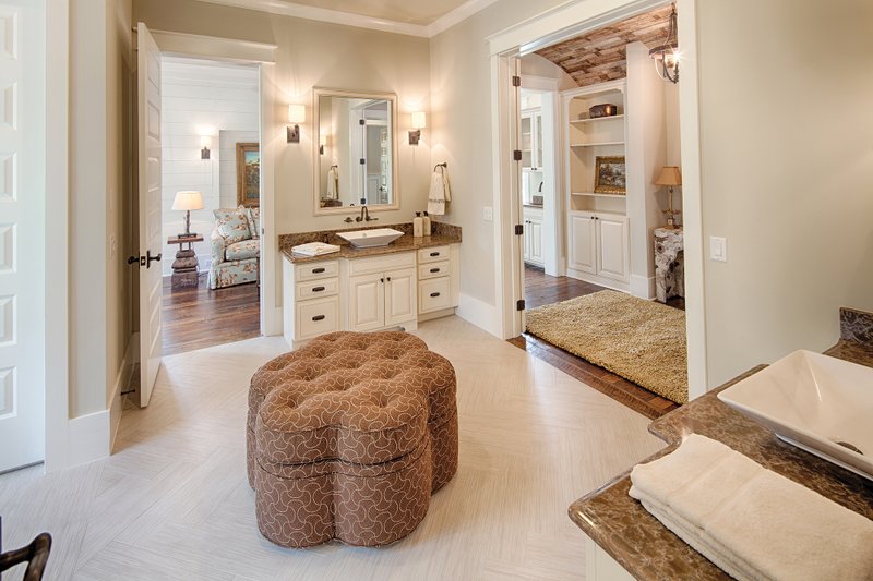 House Blueprint - Interior - Master Bathroom 2 for Country House Plan #928-12 - 4 bed, 4.5 bath