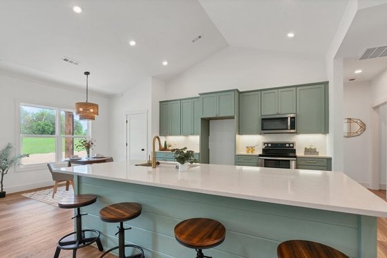 Interior - Kitchen for Ranch House Plan #123-120 - 3 bed, 2.5 bath