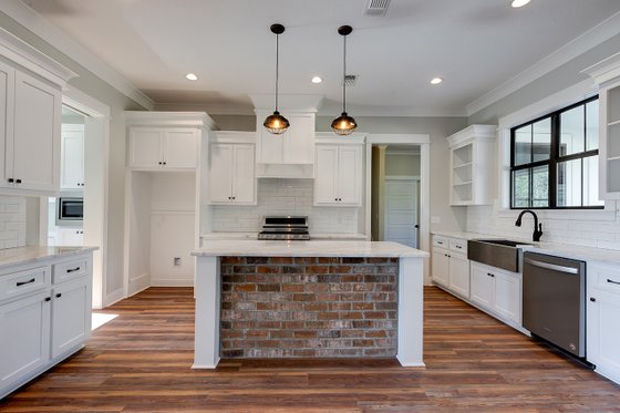Interior - Kitchen 5 for Farmhouse House Plan #430-164 - 3 bed, 2 bath