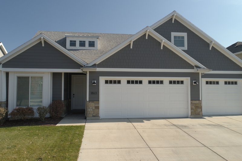 House Plan Design - Exterior - Front Elevation 4 for Craftsman House Plan #1060-50 - 4 bed, 3 bath