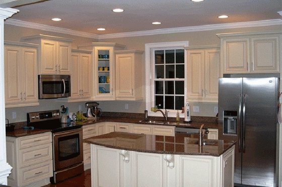 Interior - Kitchen for Farmhouse House Plan #137-252 - 4 bed, 3 bath