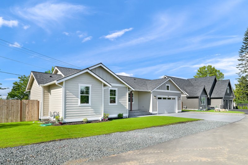 House Design - Exterior - Front Elevation 5 for Craftsman House Plan #1070-202 - 3 bed, 2 bath
