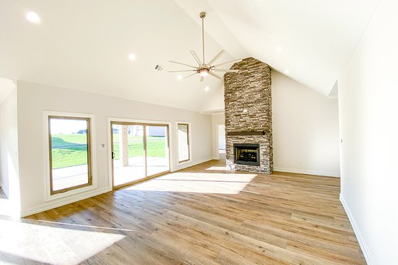 Photo 4 for European House Plan #923-51 - 4 bed, 2 bath