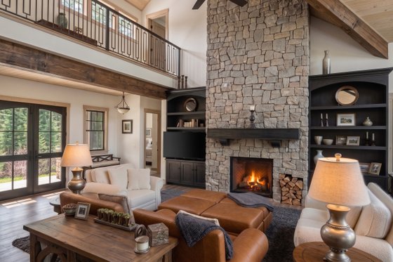 Interior - Family Room for Craftsman House Plan #892-50 - 5 bed, 4.5 bath